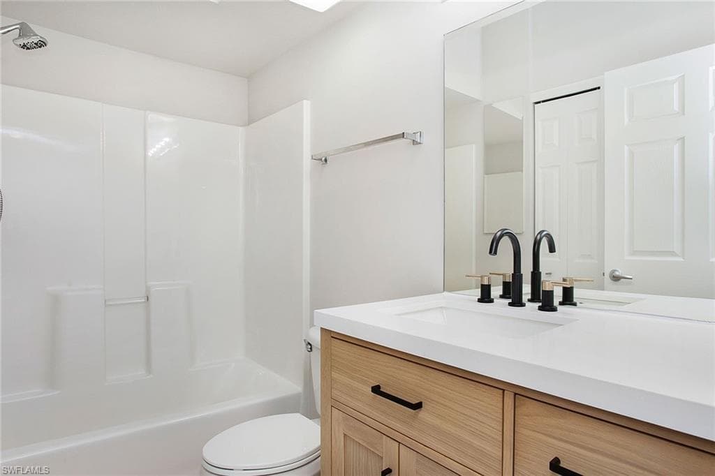 4940 Cougar Ct S 201, Naples, FL 34109-25