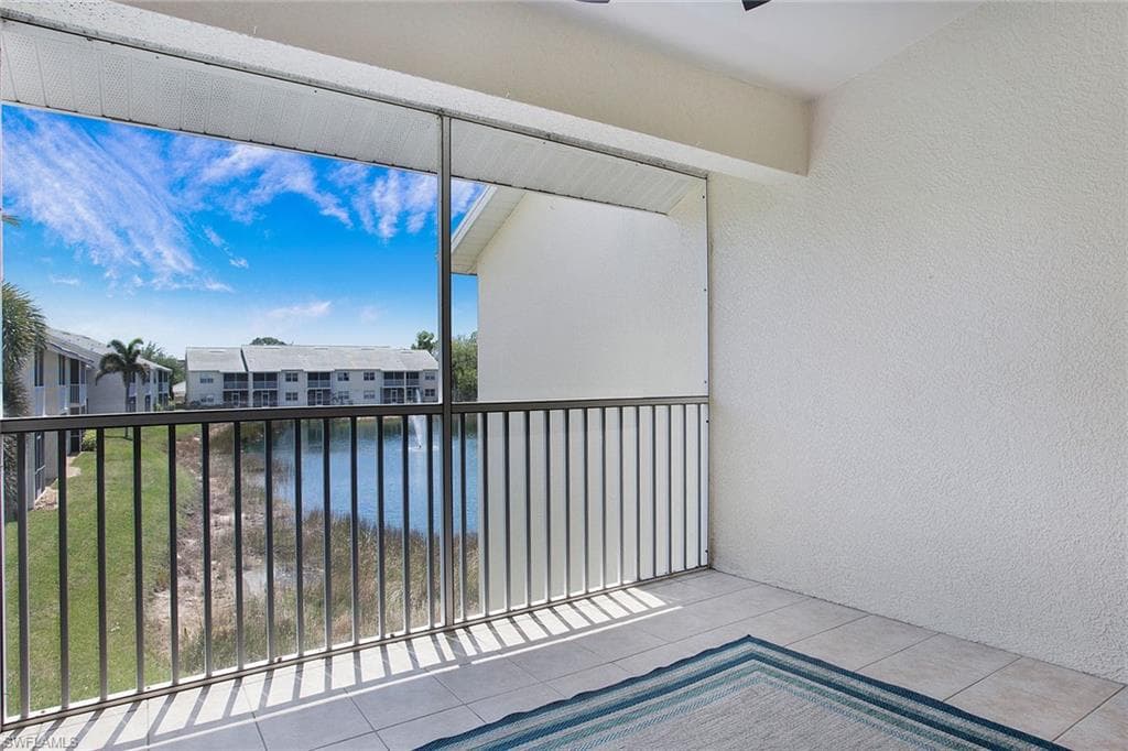 4940 Cougar Ct S 201, Naples, FL 34109-27