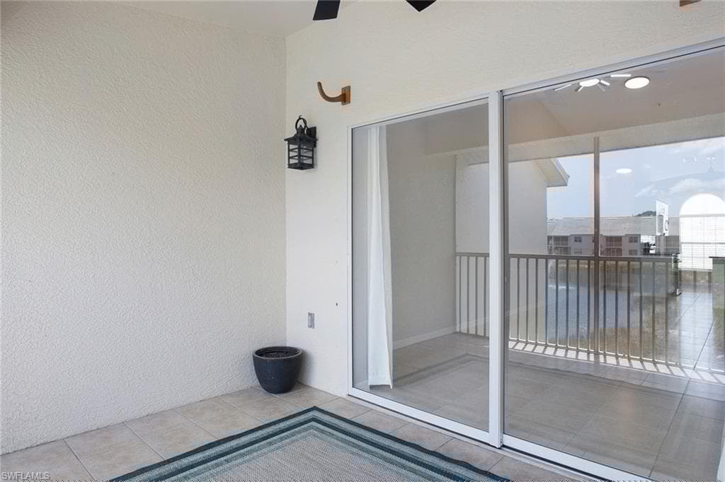 4940 Cougar Ct S 201, Naples, FL 34109-28