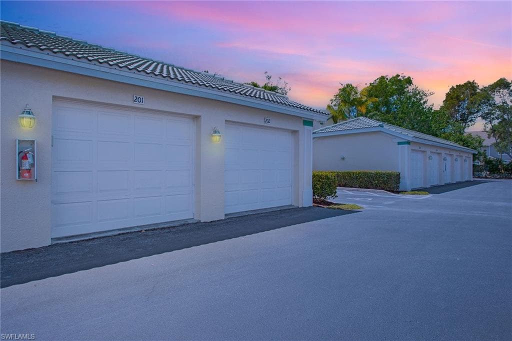 4940 Cougar Ct S 201, Naples, FL 34109-30
