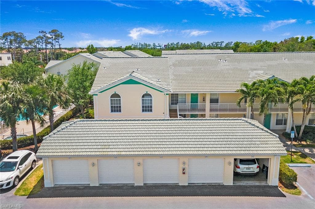 4940 Cougar Ct S 201, Naples, FL 34109-32