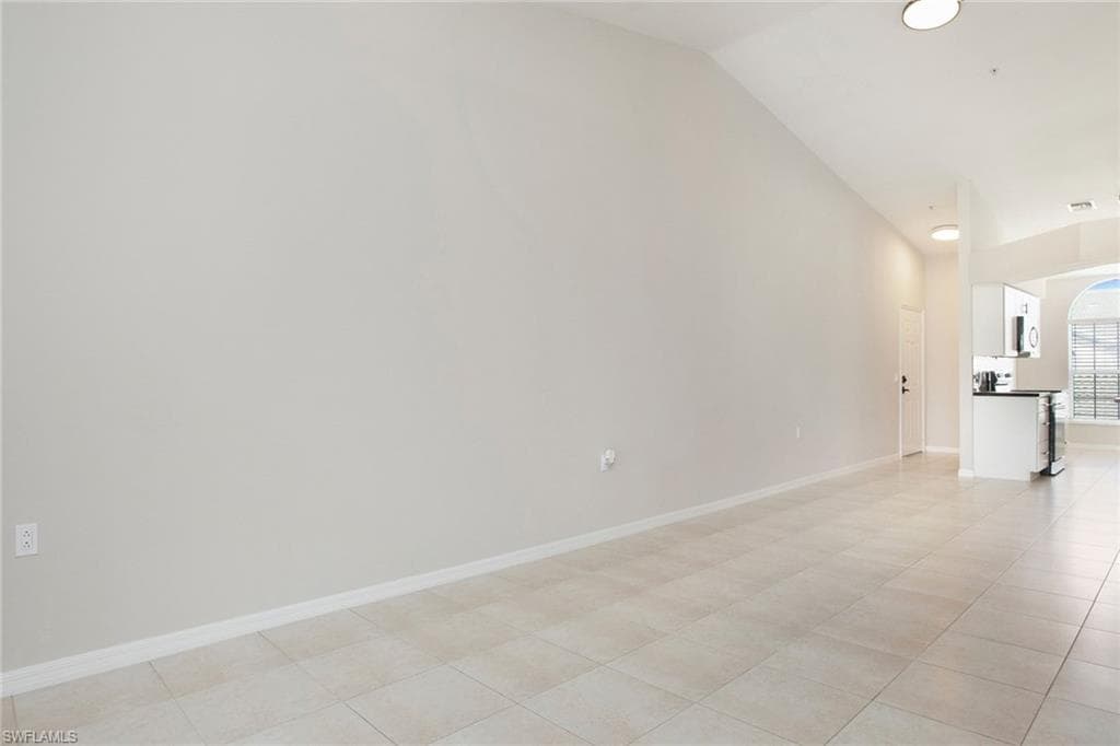 4940 Cougar Ct S 201, Naples, FL 34109-7