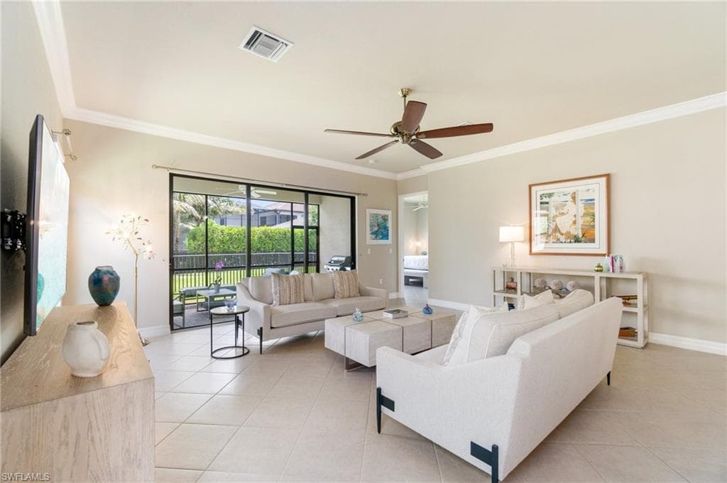4554 Luminary Ave, Naples, FL 34119-9