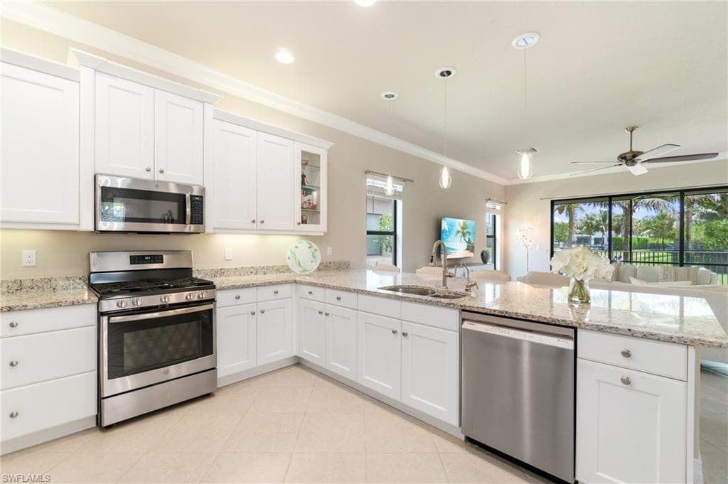 4554 Luminary Ave, Naples, FL 34119-13