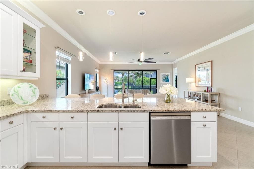 4554 Luminary Ave, Naples, FL 34119-14