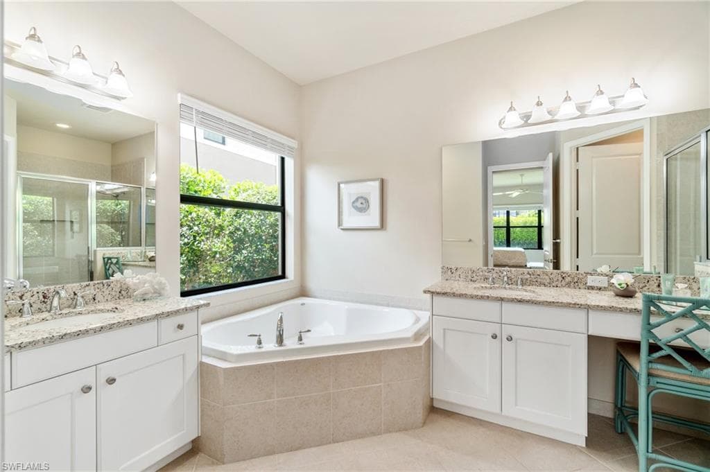 4554 Luminary Ave, Naples, FL 34119-17