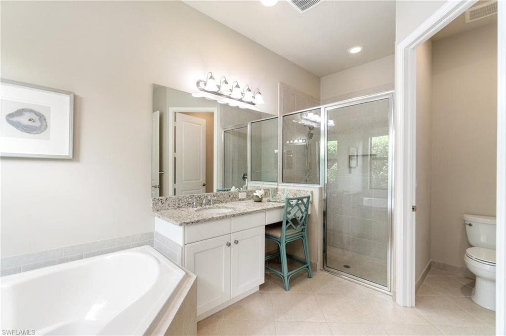 4554 Luminary Ave, Naples, FL 34119-18