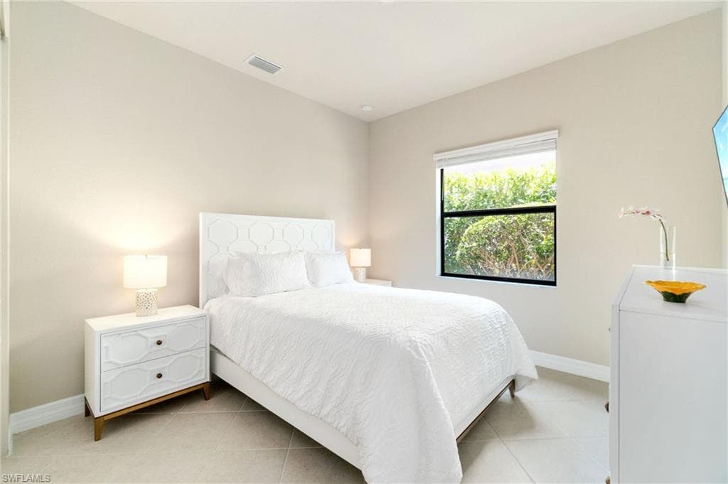 4554 Luminary Ave, Naples, FL 34119-19