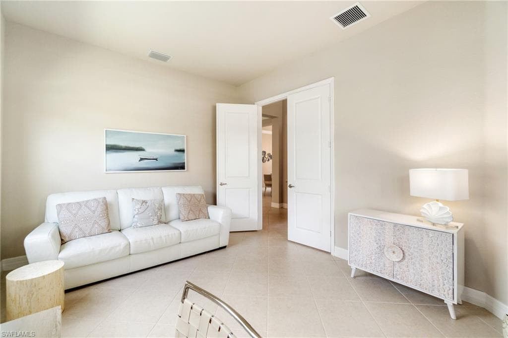4554 Luminary Ave, Naples, FL 34119-22