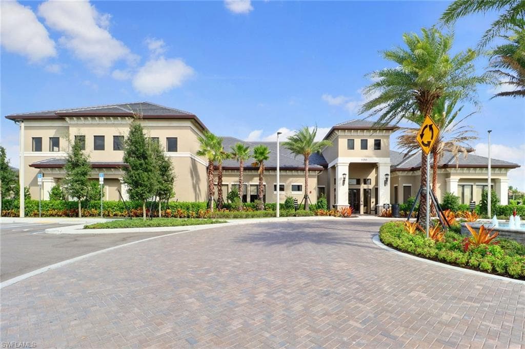 4554 Luminary Ave, Naples, FL 34119-33