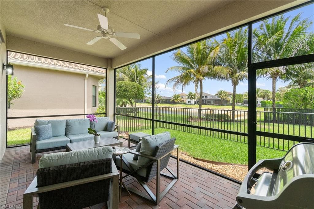 4554 Luminary Ave, Naples, FL 34119-4