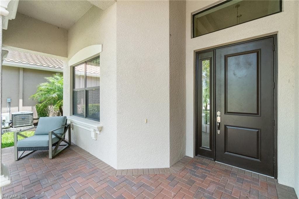 4554 Luminary Ave, Naples, FL 34119-8