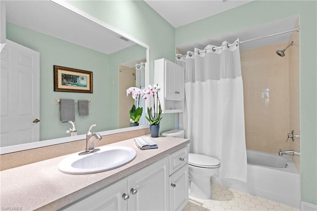 701 Augusta Blvd 701-7, Naples, FL 34113-25