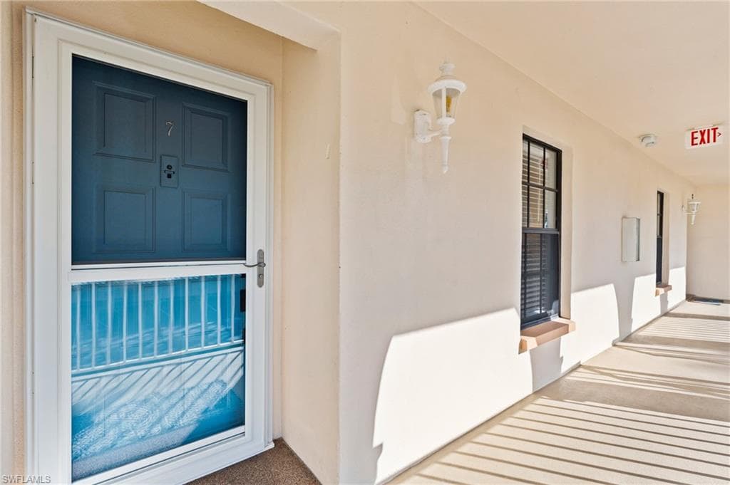 701 Augusta Blvd 701-7, Naples, FL 34113-31