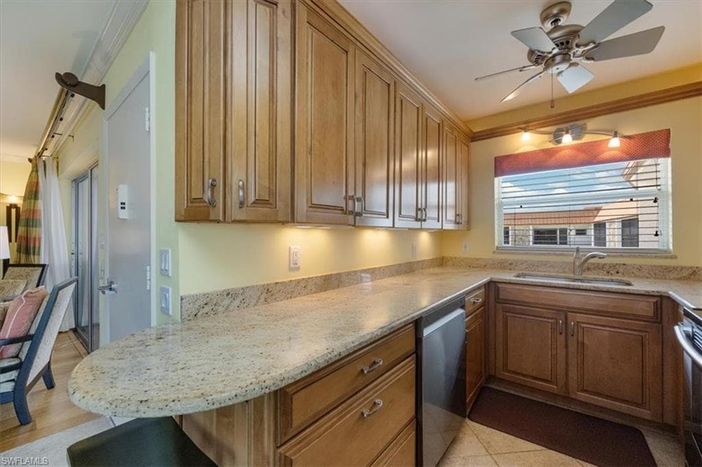 2900 Gulf Shore Blvd N 406, Naples, FL 34103-4