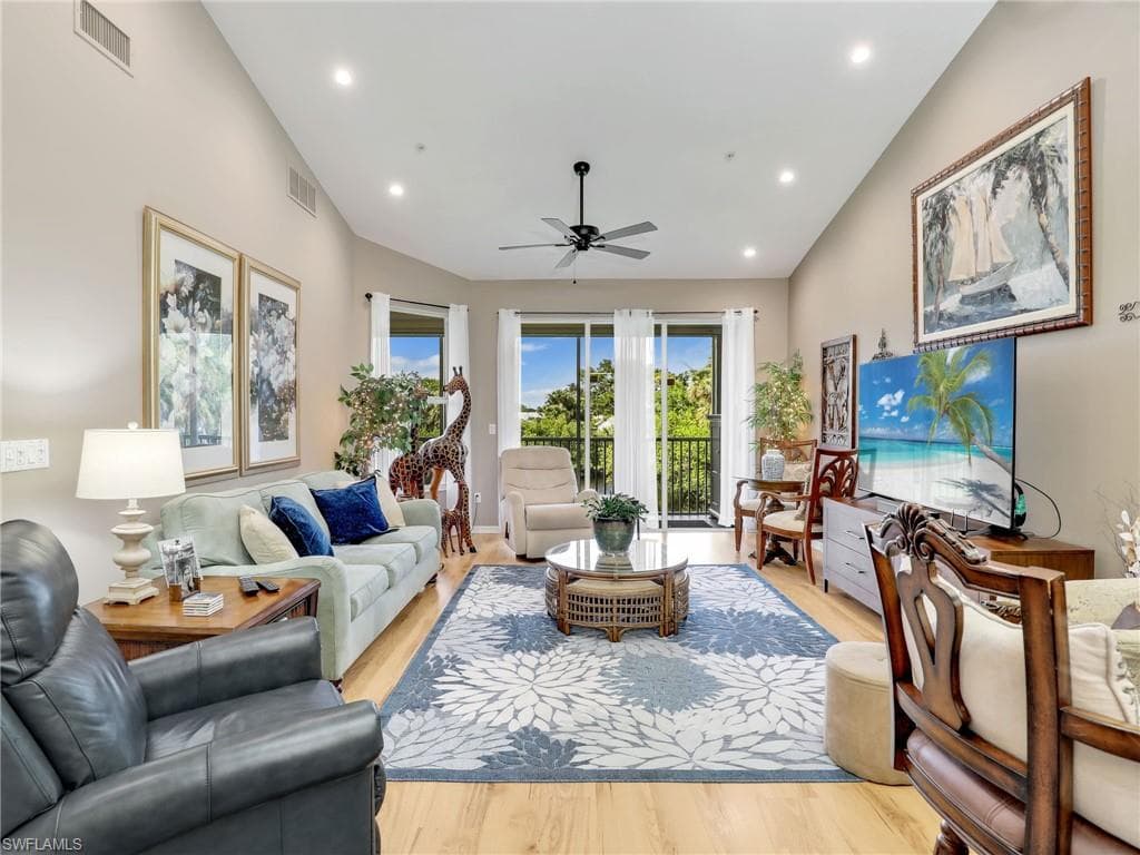 15256 Riverbend Blvd 204, North Fort Myers, FL 33917-10
