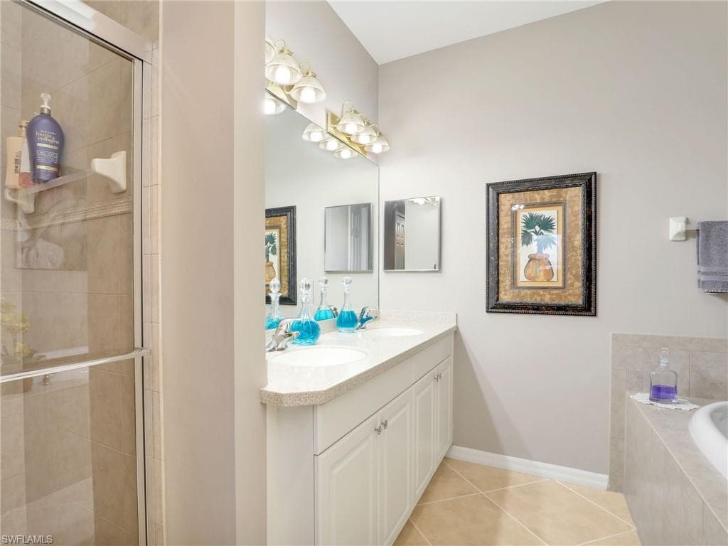 15256 Riverbend Blvd 204, North Fort Myers, FL 33917-19