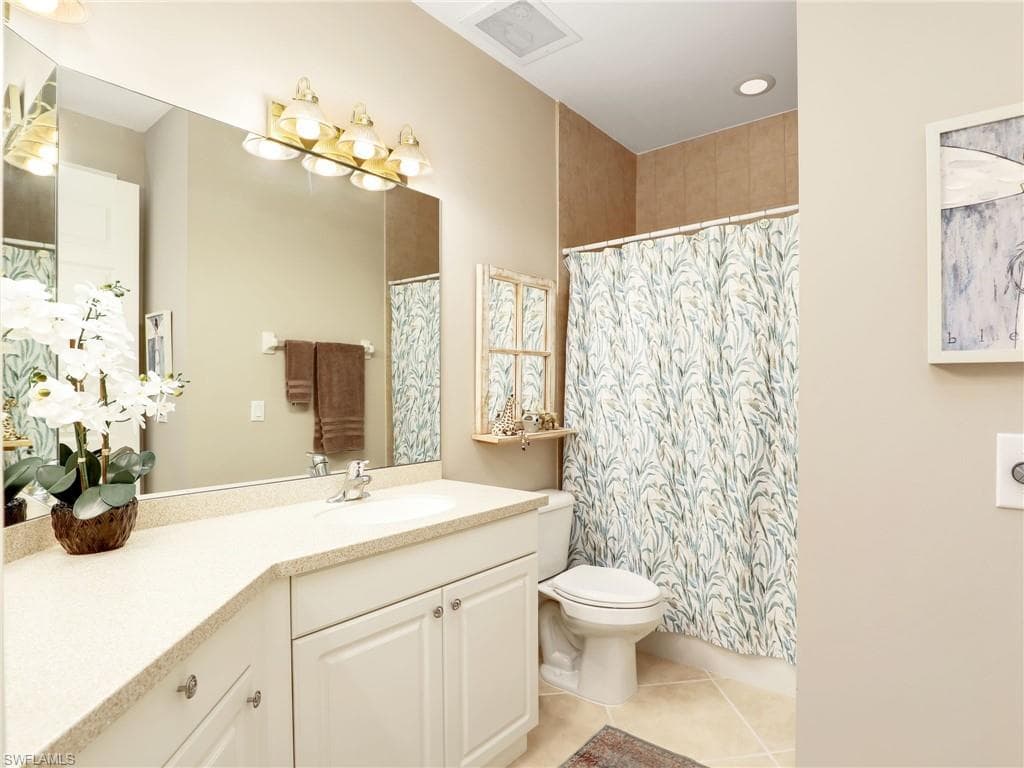 15256 Riverbend Blvd 204, North Fort Myers, FL 33917-22