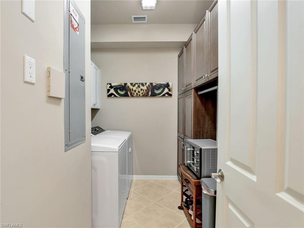 15256 Riverbend Blvd 204, North Fort Myers, FL 33917-25