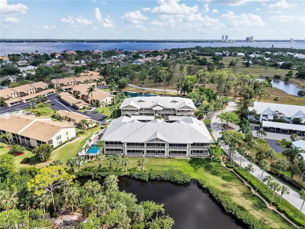 15256 Riverbend Blvd 204, North Fort Myers, FL 33917-29