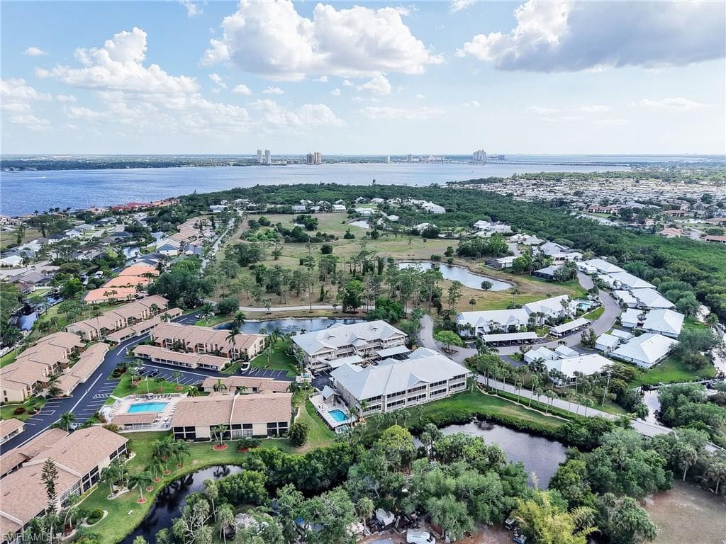 15256 Riverbend Blvd 204, North Fort Myers, FL 33917-30