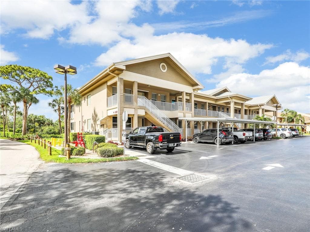 15256 Riverbend Blvd 204, North Fort Myers, FL 33917-36