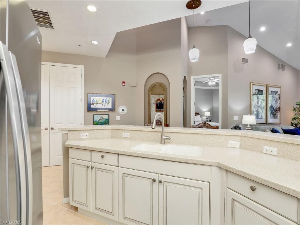 15256 Riverbend Blvd 204, North Fort Myers, FL 33917-4