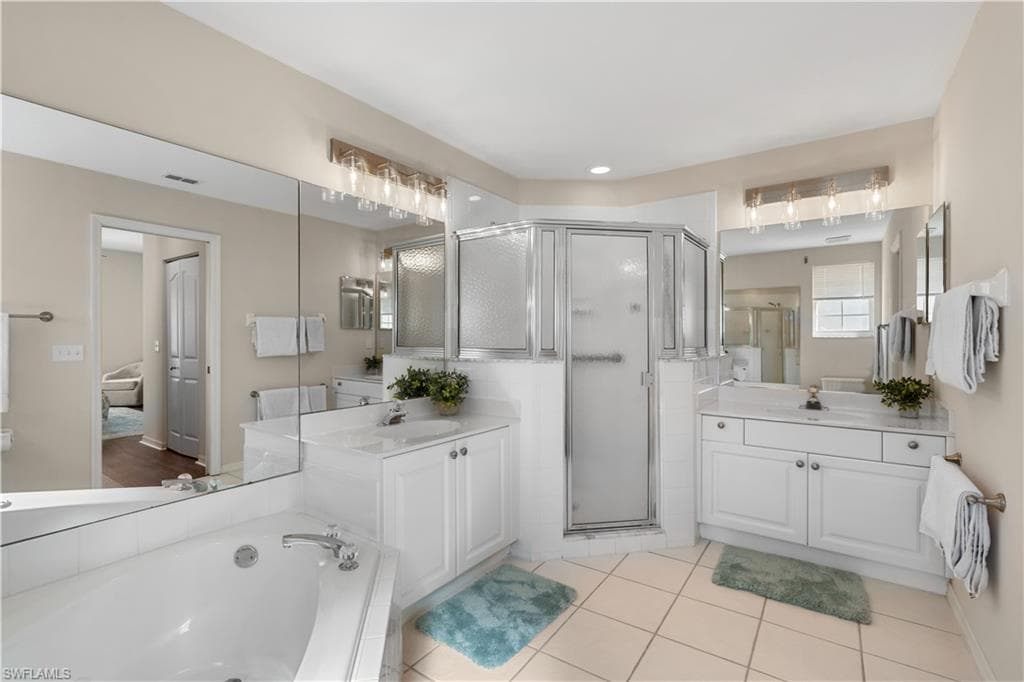 1758 Reuven Cir 1503, Naples, FL 34112-19