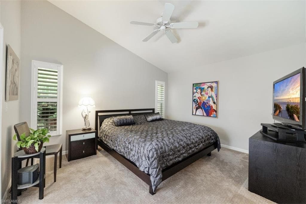 78 Fountain Cir, Naples, FL 34119-18
