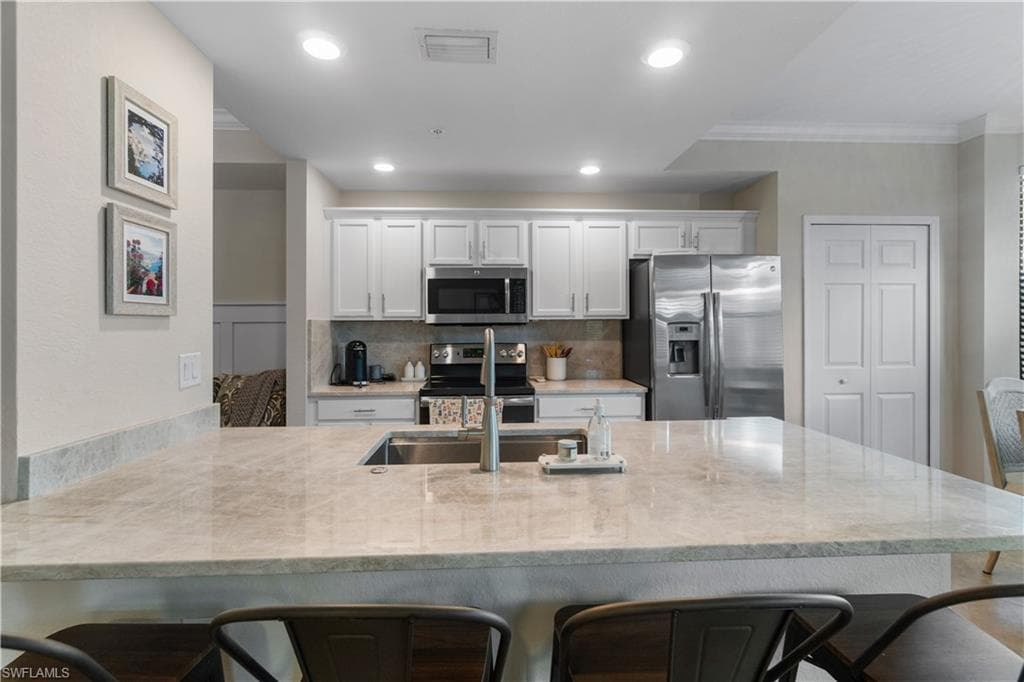 9834 Giaveno Cir 1726, Naples, FL 34113-8