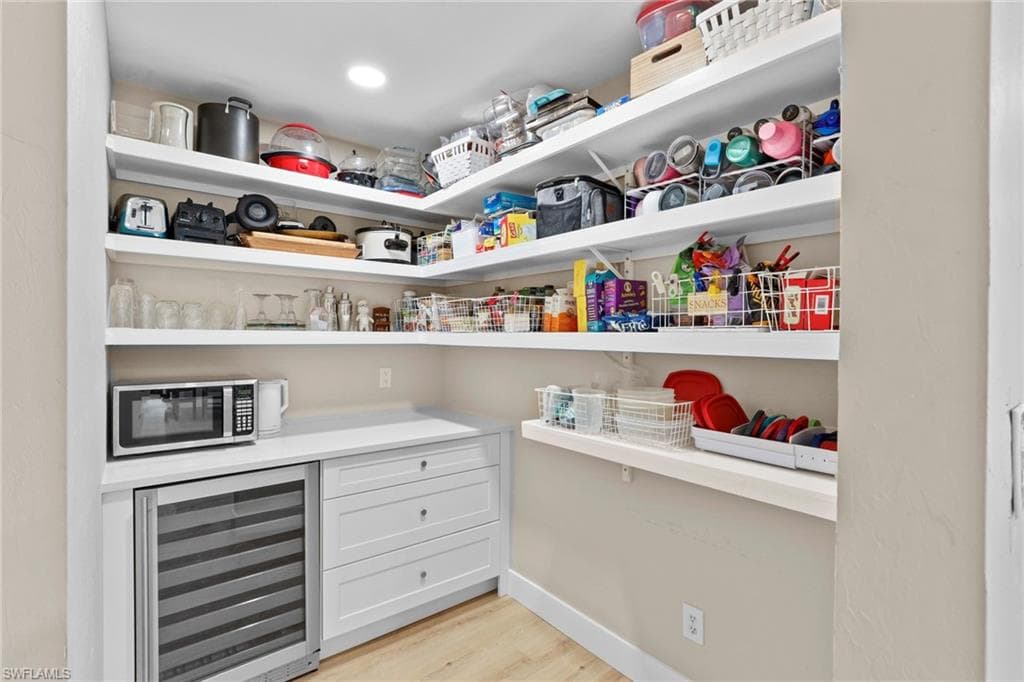 3221 68th St SW, Naples, FL 34105-14