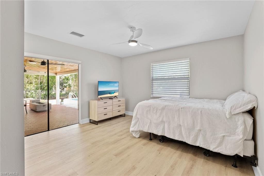 3221 68th St SW, Naples, FL 34105-20