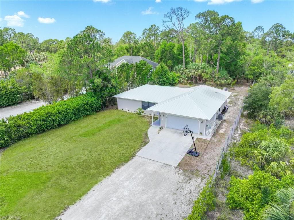 3221 68th St SW, Naples, FL 34105-35