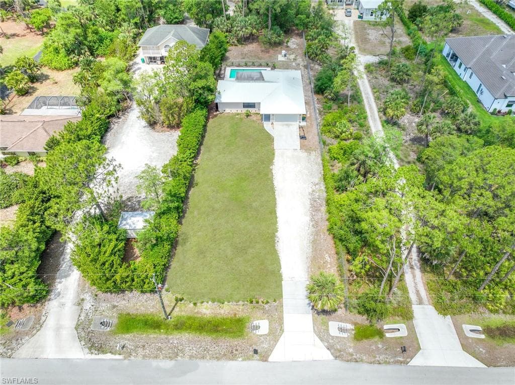 3221 68th St SW, Naples, FL 34105-36
