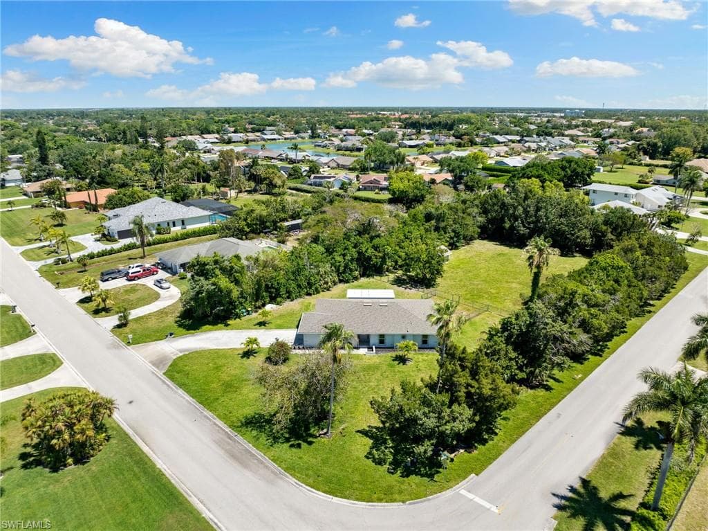 9874 Winterview Dr, Naples, FL 34109-4