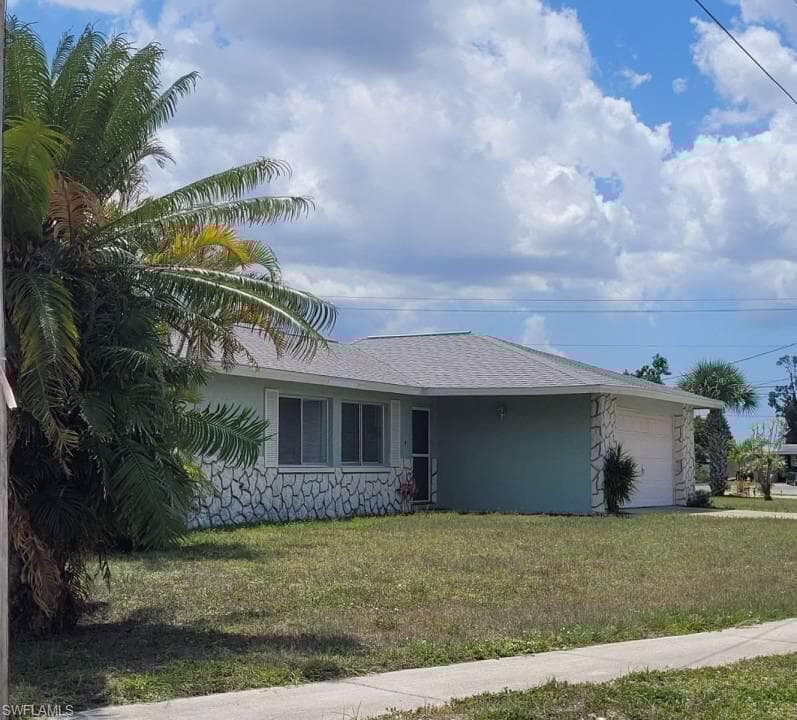 847 Hydrangea Dr, North Fort Myers, FL 33903-21