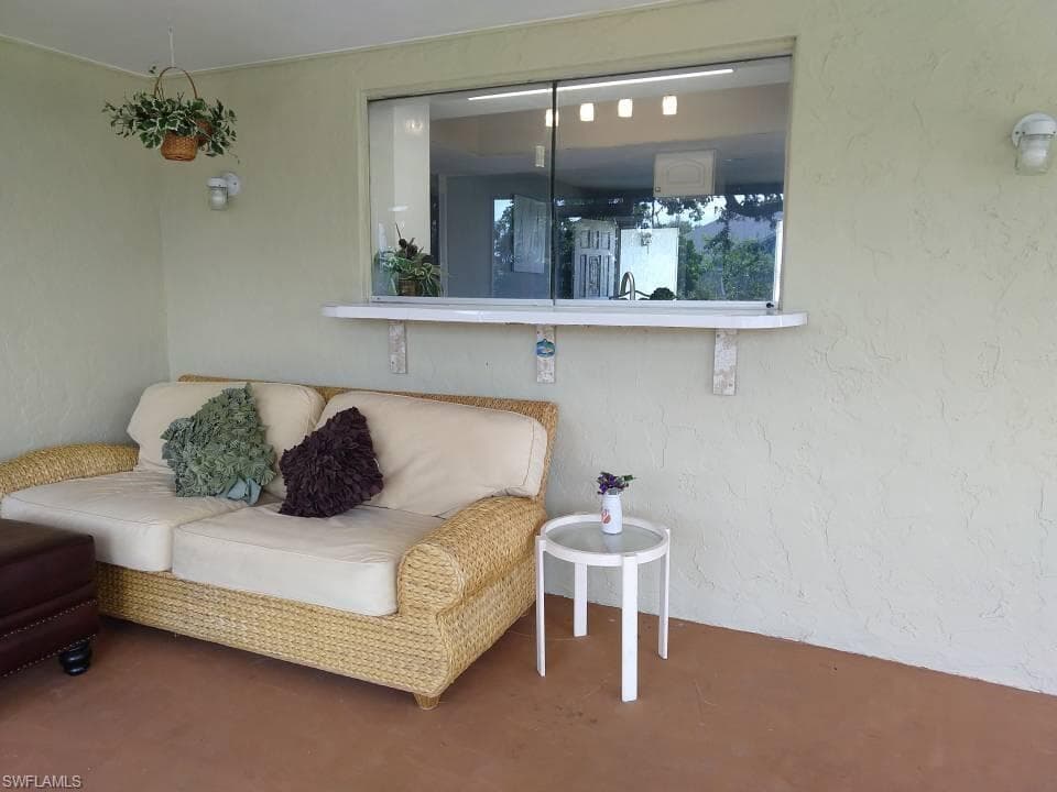 847 Hydrangea Dr, North Fort Myers, FL 33903-3