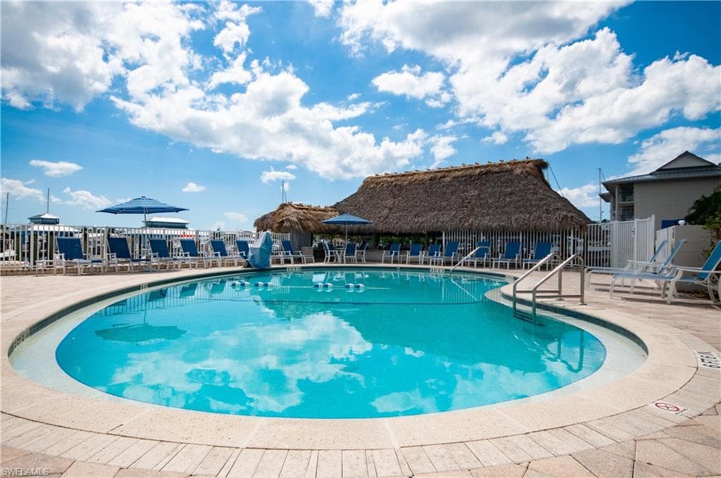 900 Broad Ave S 133/134, Naples, FL 34102-30