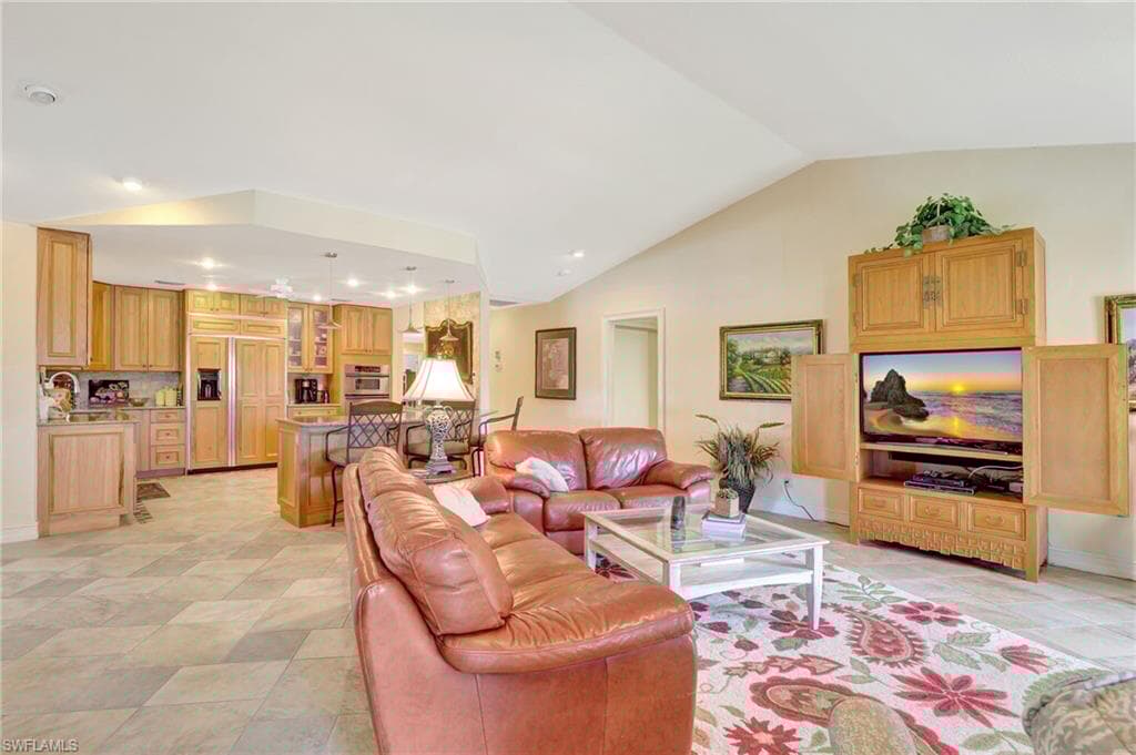 101 Palmetto Dunes Cir, Naples, FL 34113-9