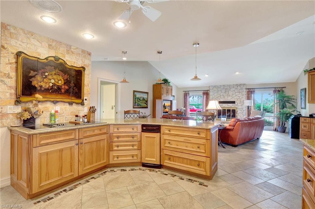 101 Palmetto Dunes Cir, Naples, FL 34113-13