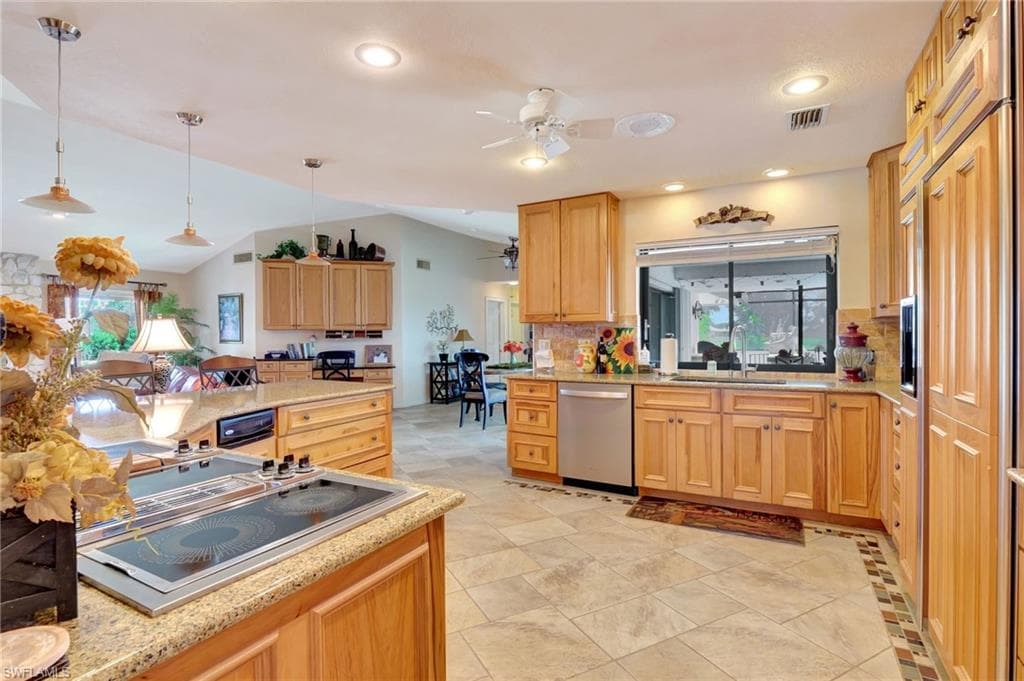 101 Palmetto Dunes Cir, Naples, FL 34113-14