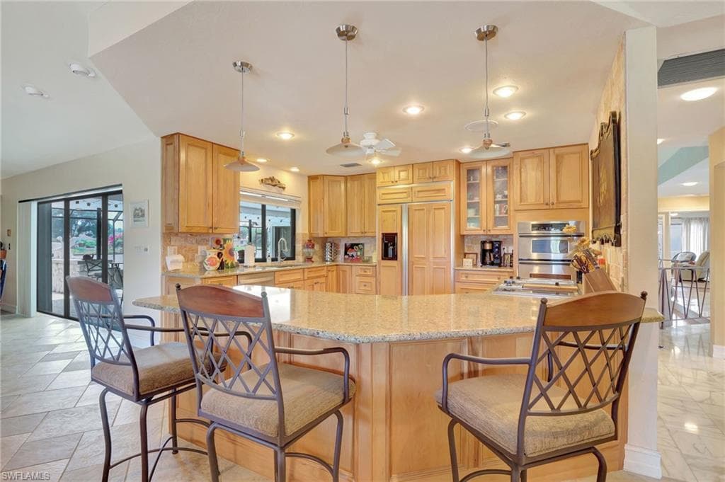 101 Palmetto Dunes Cir, Naples, FL 34113-15