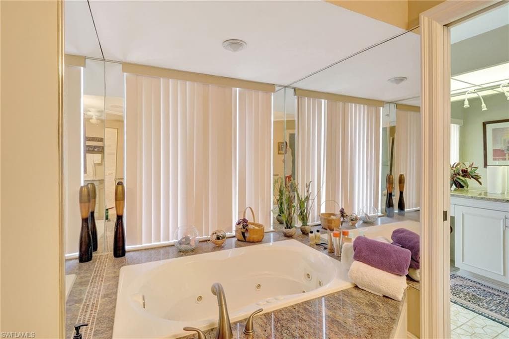 101 Palmetto Dunes Cir, Naples, FL 34113-21