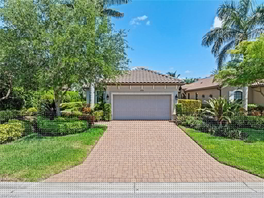 3260 Miyagi Ln, Naples, FL 34114-1