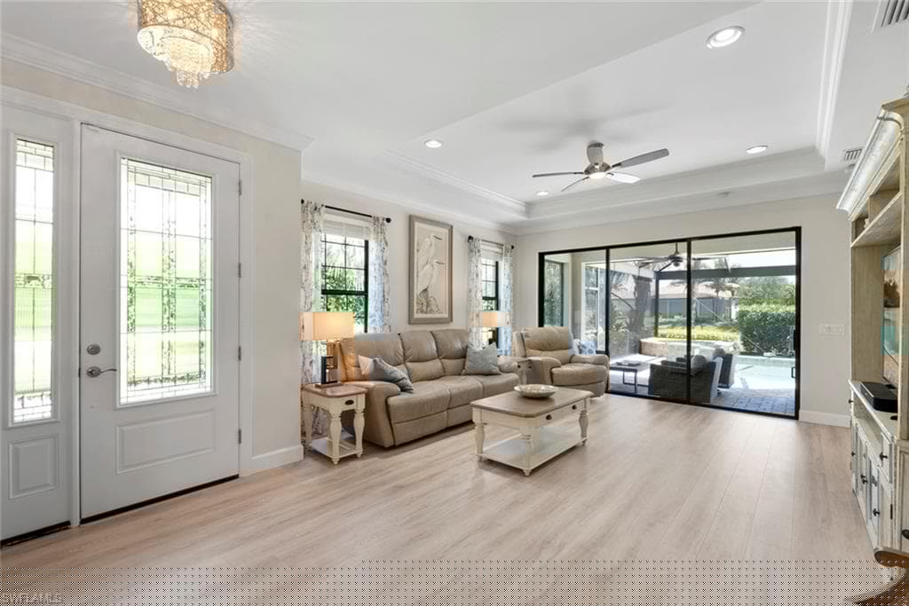 3260 Miyagi Ln, Naples, FL 34114-4