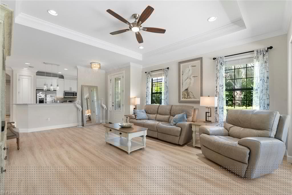 3260 Miyagi Ln, Naples, FL 34114-5