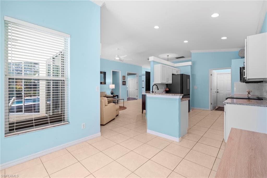 1958 Dory Ct, Naples, FL 34109-17