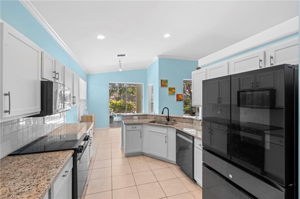 1958 Dory Ct, Naples, FL 34109-19