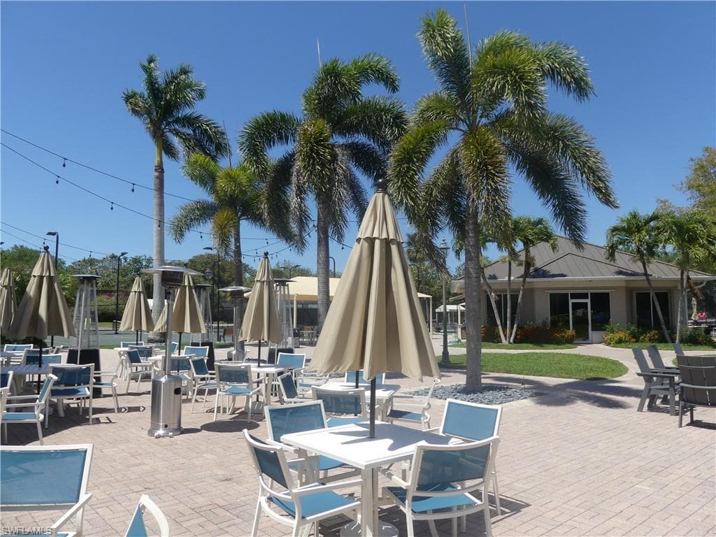 1958 Dory Ct, Naples, FL 34109-39