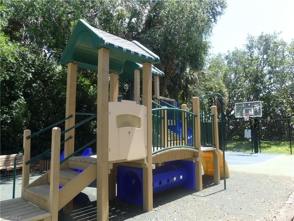 1958 Dory Ct, Naples, FL 34109-42
